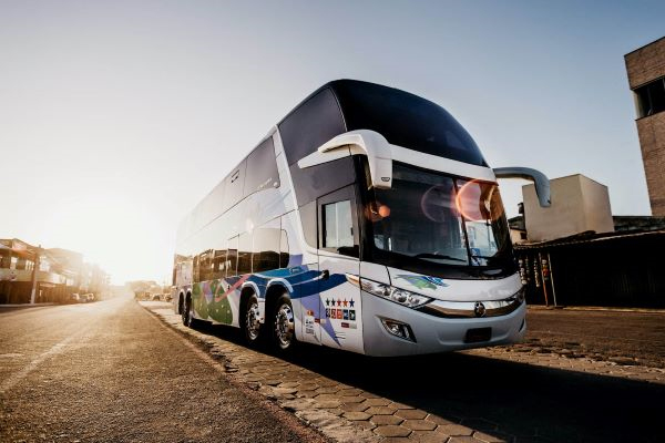 Minneapolis charter buses